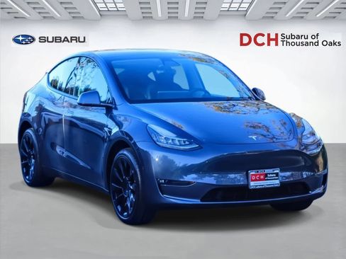 Used 2022 Tesla Model Y Long Range image 3