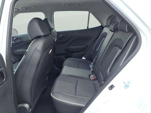 New 2026 Hyundai Venue SEL FWD image 11