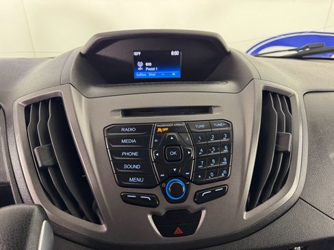 Used 2019 Ford Transit 250 Base image 29