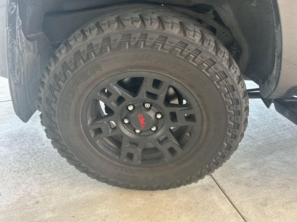 Used 2015 Toyota 4Runner SR5 AWD/4WD image 6