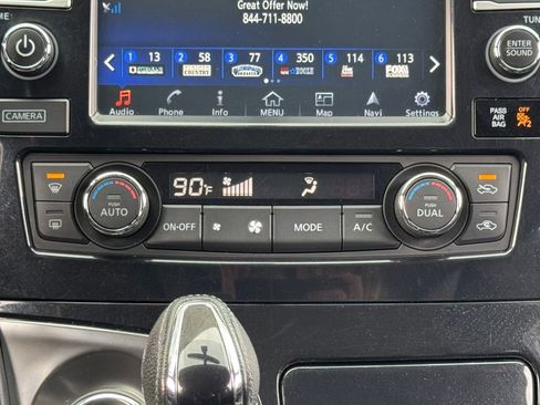 Used 2017 Nissan Maxima SR w/ Midnight Edition image 16