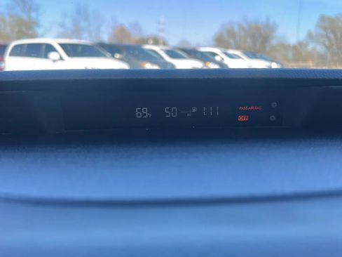 Used 2011 Subaru Outback 2.5i Limited image 27