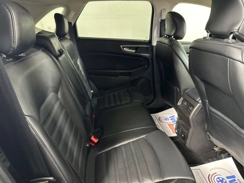 Used 2017 Ford Edge SEL w/ Equipment Group 201A AWD/4WD image 32