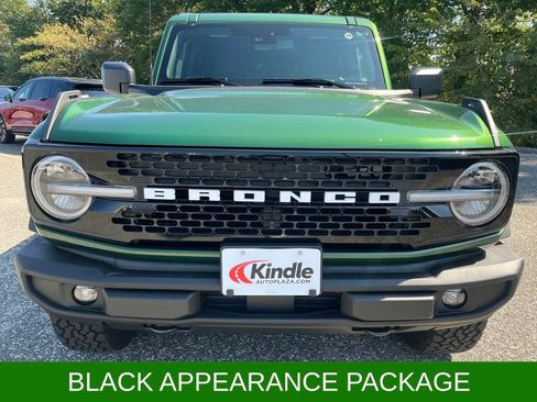 New 2025 Ford Bronco Outer Banks w/ Black Appearance Package image 2