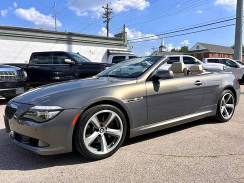 Used 2008 BMW 650i Convertible w/ Sport Pkg image 2