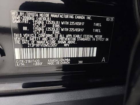 Used 2025 Toyota RAV4 XLE AWD/4WD image 40