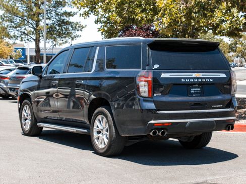 Used 2023 Chevrolet Suburban Premier RWD image 7