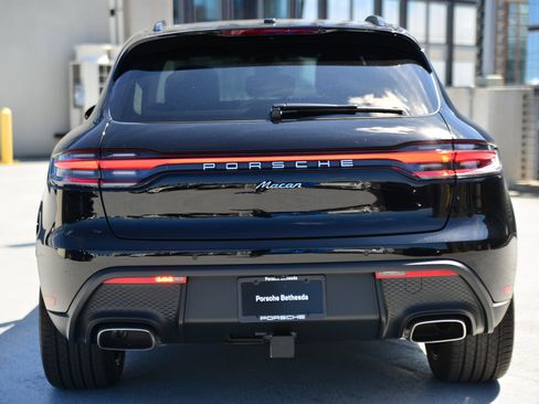 Certified 2026 Porsche Macan image 10