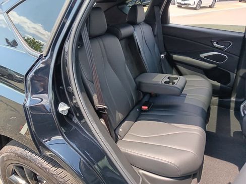 Used 2025 Acura RDX SH-AWD image 16