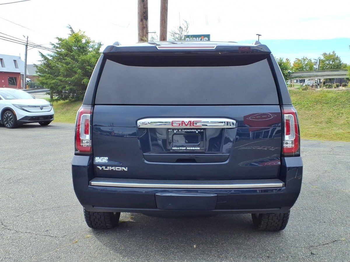 Used 2017 GMC Yukon Denali w/ Open Road Package AWD/4WD image 7