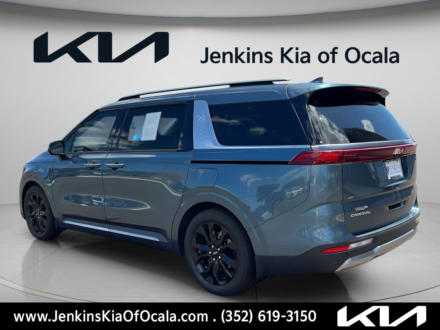 Used 2023 Kia Carnival SX Prestige FWD image 5
