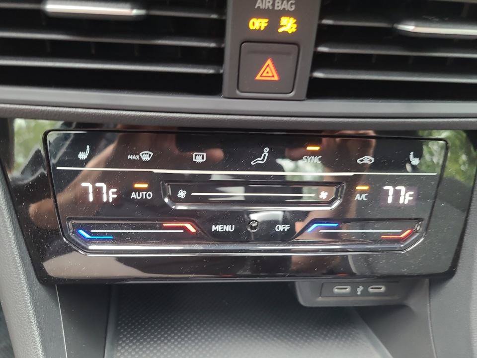 Used 2025 Volkswagen Jetta Sport FWD image 18
