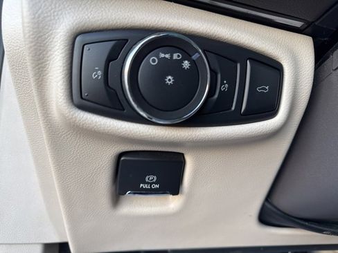 Used 2017 Lincoln MKZ Premiere image 21