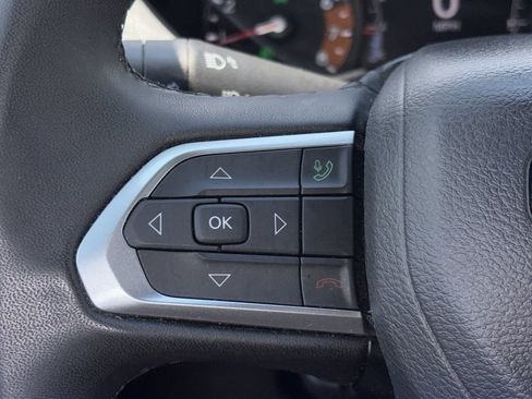 Used 2024 Jeep Compass Latitude AWD/4WD image 10