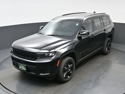 New 2025 Jeep Grand Cherokee L Altitude image 19