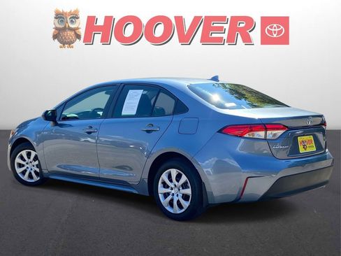 Used 2025 Toyota Corolla LE FWD image 5