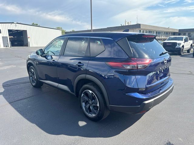 Used 2025 Nissan Rogue SV FWD image 7