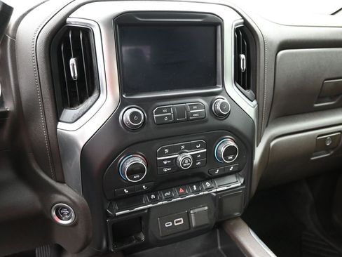 Used 2020 Chevrolet Silverado 1500 RST w/ Texas Edition AWD/4WD image 16