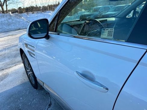 Used 2025 Genesis GV80 2.5T Standard image 12