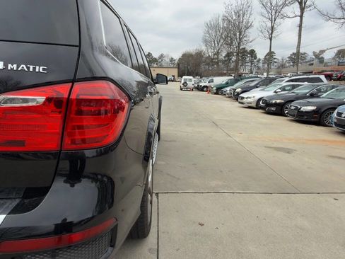 Used 2014 Mercedes-Benz GL 550 4MATIC image 12