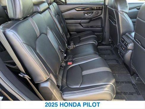 Certified 2025 Honda Pilot EX-L image 24