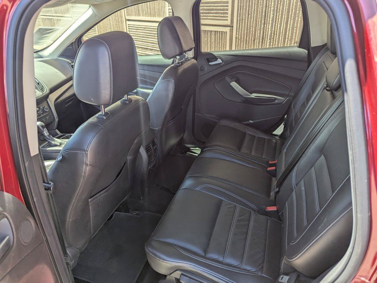 Used 2017 Ford Escape SE w/ SE Leather Comfort Package AWD/4WD image 21