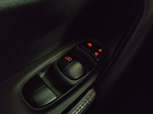 Used 2020 Nissan Rogue Sport S FWD image 27
