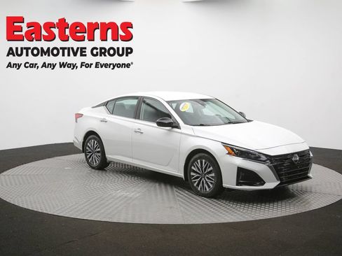 Used 2023 Nissan Altima 2.5 SV AWD/4WD image 64