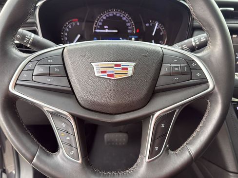 Used 2017 Cadillac XT5 Luxury w/ Driver Awareness Package FWD image 22