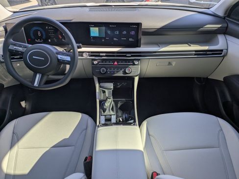 New 2026 Hyundai Tucson SE image 15