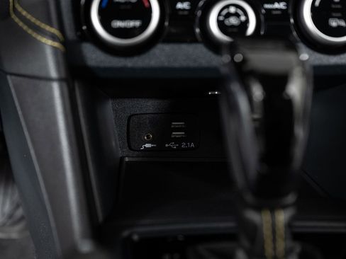 Used 2022 Subaru Crosstrek 2.5i Sport image 36