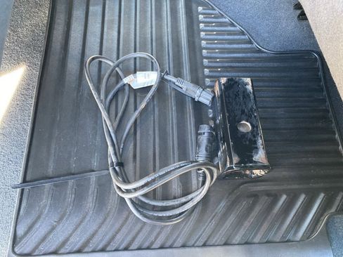 Used 2024 Chevrolet Silverado 2500 LT image 29