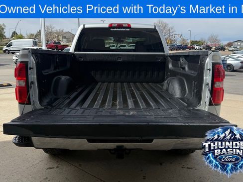 Used 2018 GMC Sierra 1500 SLE w/ Suspension Package, Off-Road AWD/4WD image 6