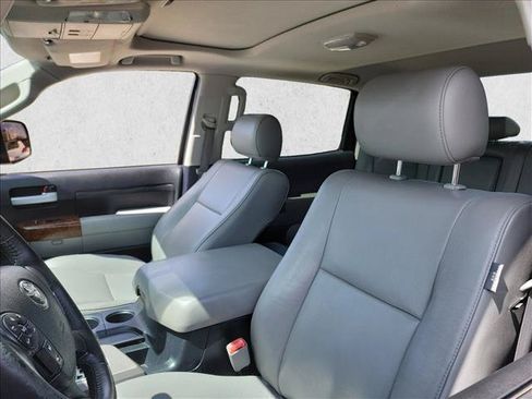 Used 2013 Toyota Tundra Limited w/ Memory Pkg AWD/4WD image 14