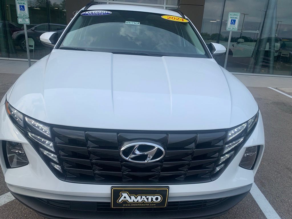 Certified 2024 Hyundai Tucson SEL AWD/4WD image 9
