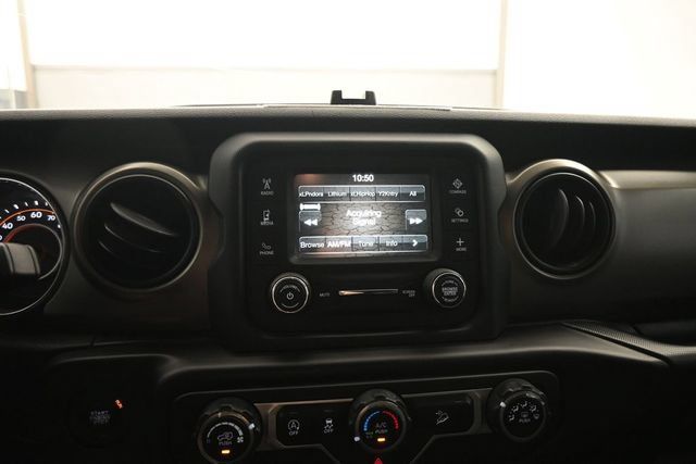 Used 2018 Jeep Wrangler Unlimited Sport S AWD/4WD image 17