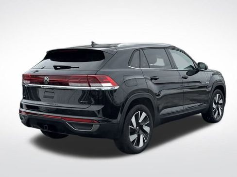 Used 2025 Volkswagen Atlas Cross Sport SE image 5