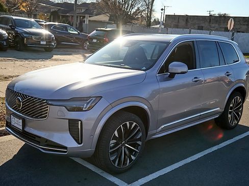 New 2026 Volvo XC90 B6 Plus w/ Protection Package image 5