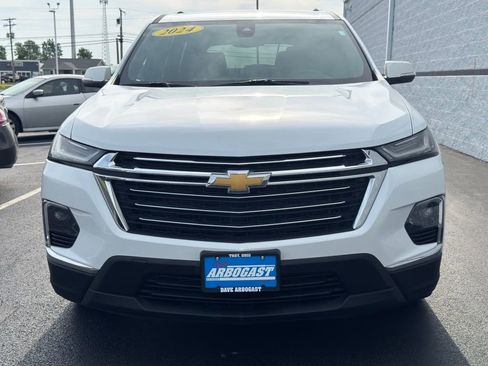Used 2024 Chevrolet Traverse LT AWD/4WD image 13
