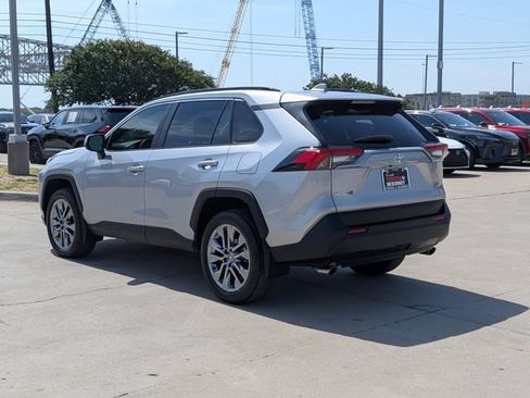Used 2025 Toyota RAV4 XLE Premium w/ Weather Package FWD image 8