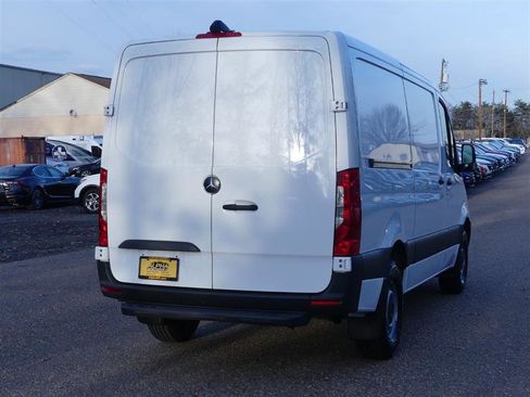 Used 2023 Mercedes-Benz Sprinter 1500 image 7