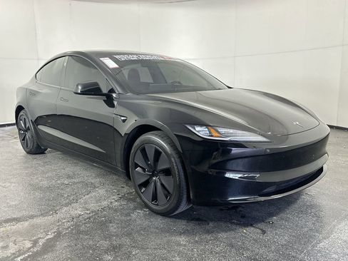 Used 2025 Tesla Model 3 Long Range RWD image 3