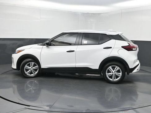 Used 2025 Nissan Kicks Play S FWD image 39