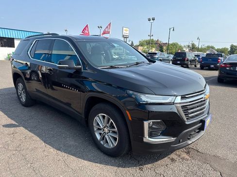 Used 2023 Chevrolet Traverse LT w/ Rear Camera Mirror Package AWD/4WD image 5