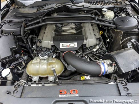 Used 2017 Ford Mustang GT Premium w/ Black Accent Package RWD image 27