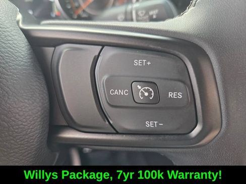 Used 2023 Jeep Gladiator Sport AWD/4WD image 29