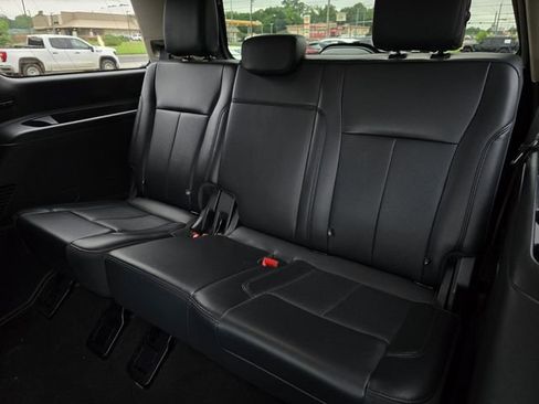Used 2024 Ford Expedition XLT RWD image 31