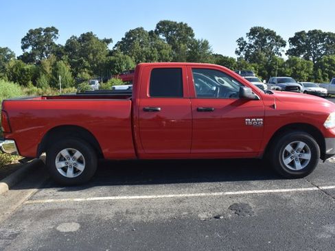 Used 2024 RAM 1500 Classic SLT AWD/4WD image 4
