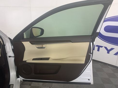 Used 2016 Lexus ES 350 w/ Premium Package w/Wood Trim image 40