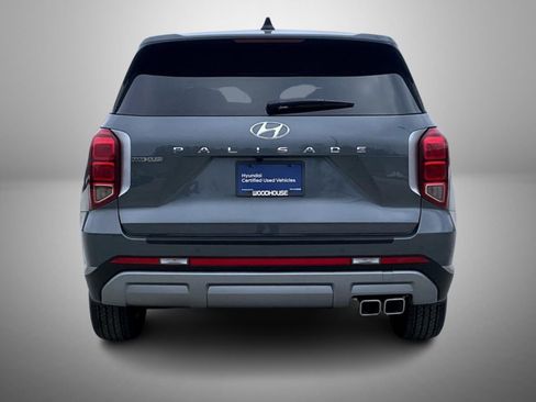 Certified 2025 Hyundai Palisade SE image 6